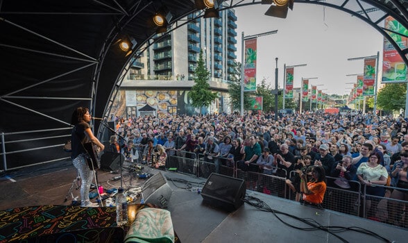 Iconic entertainment