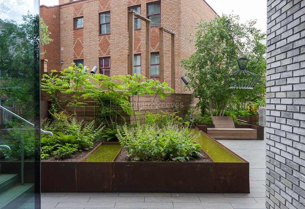 Exterior view of 55 Victoria Street Image 5