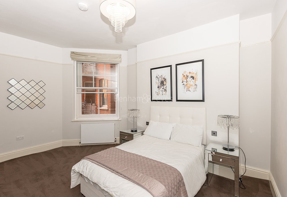 Bedroom view of Artilleries Image 2