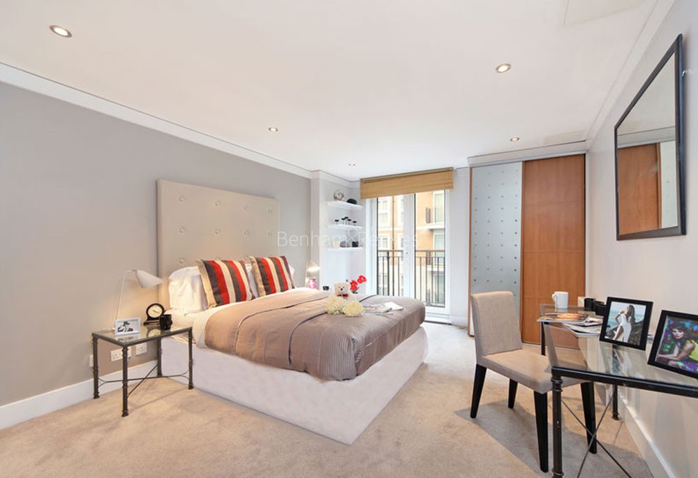 Bedroom view of Artilleries Image 1