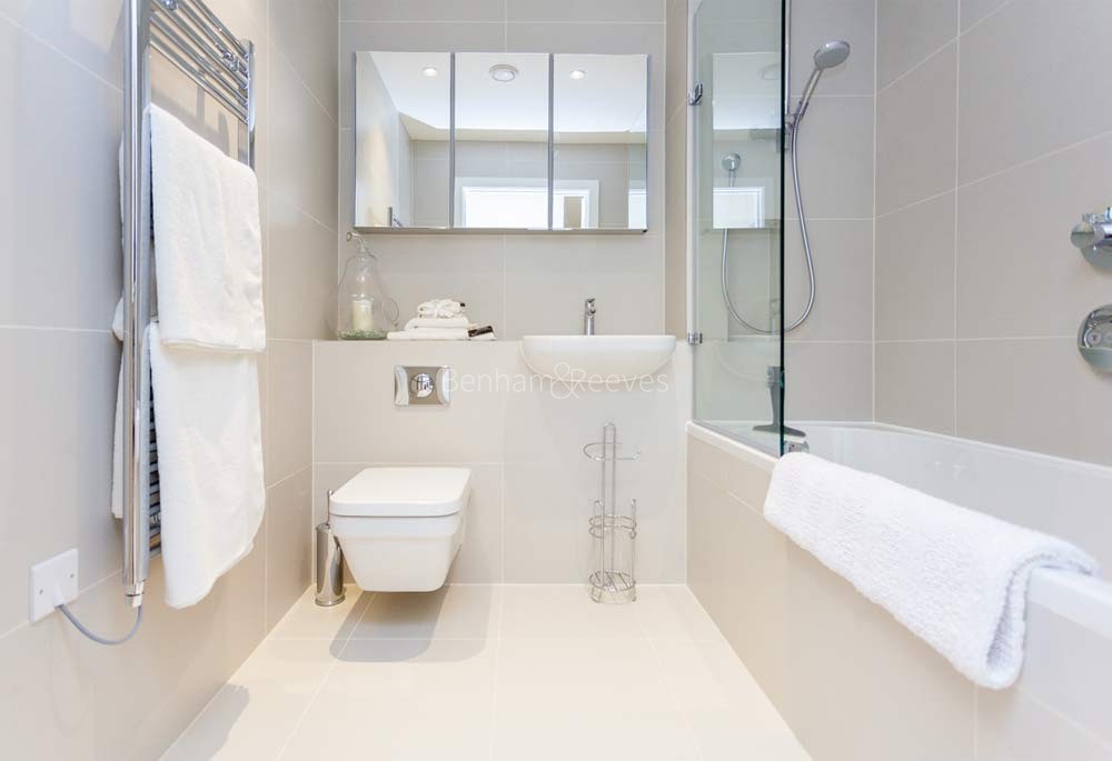 Bathroom view of Battersea Exchange Image 1