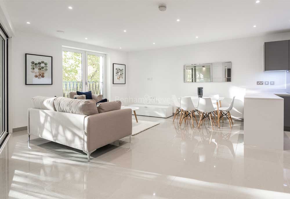 Reception view of Blackfriars Circus Image 1