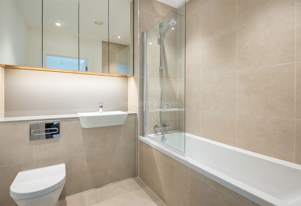 Bathroom view of Blackwall Reach Image 1