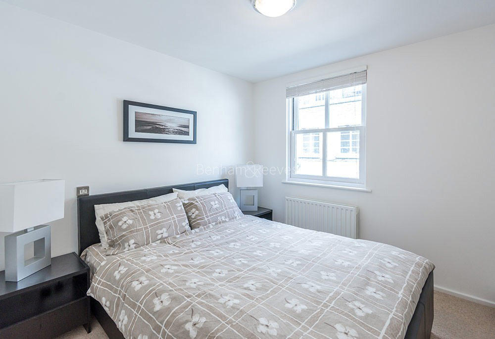 Bedroom view of Brook Mews North Image 1
