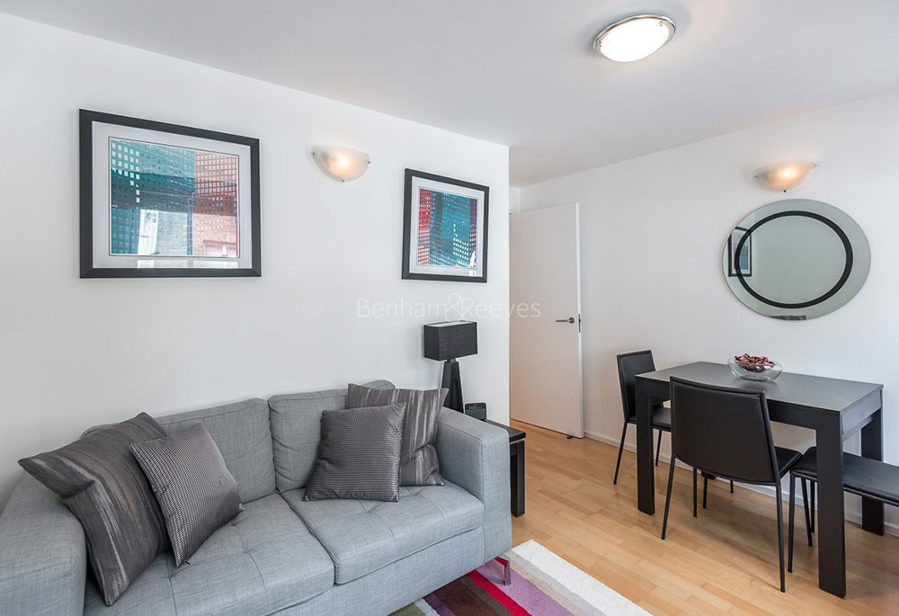 Reception view of Brook Mews North Image 1