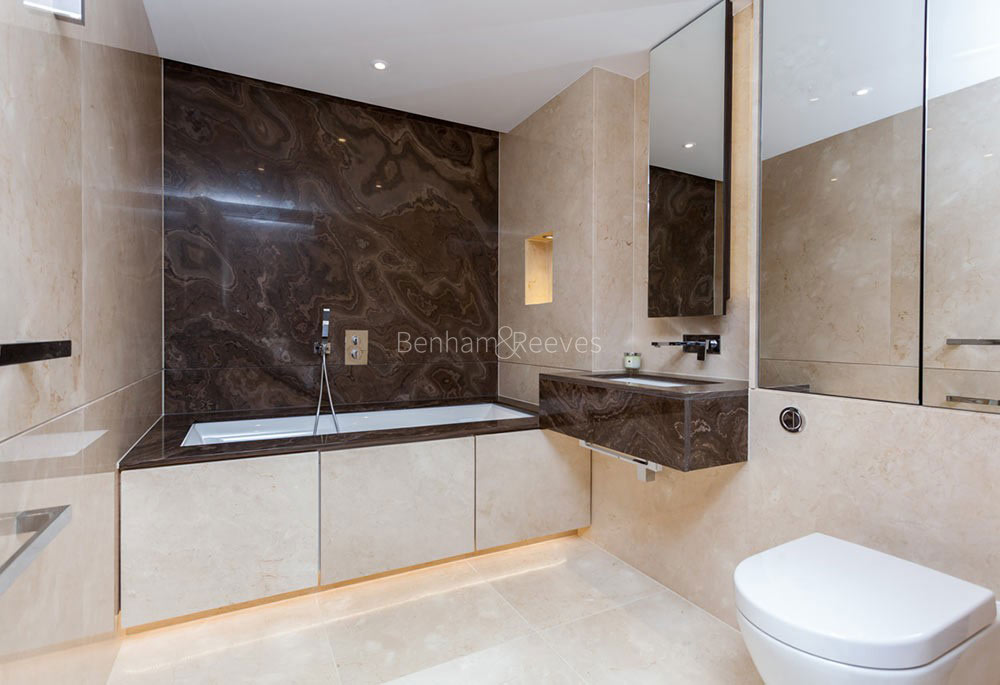 Bathroom view of Chelsea Creek Image 1