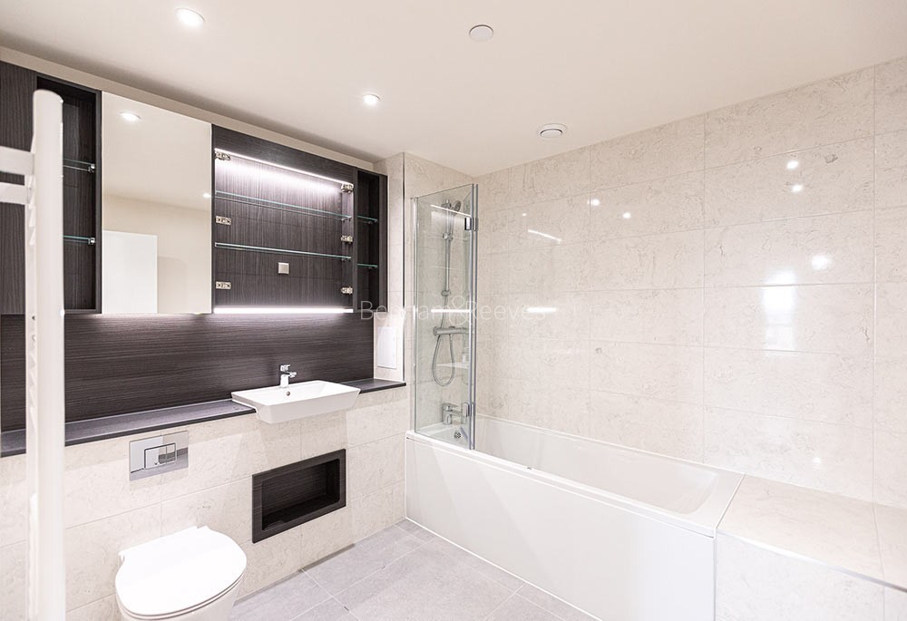 Bathroom view of Eastman Village Image 1