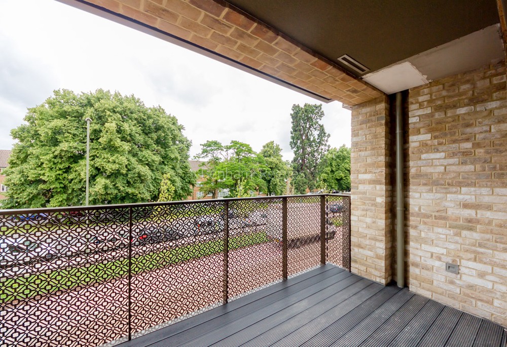 Exterior view of Edgware Green Image 2