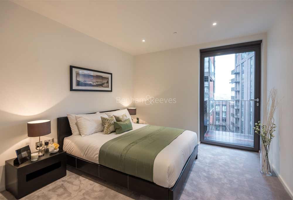 Bedroom view of Embassy Gardens Image 1