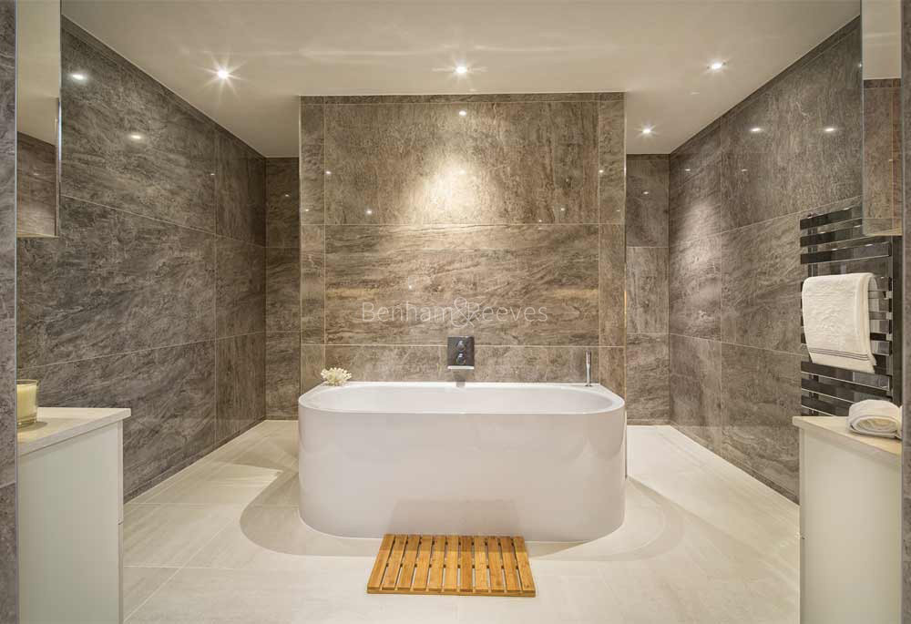 Bathroom view of Fulham Riverside Image 1