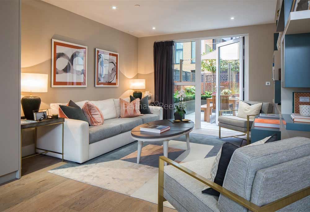 Reception view of Fulham Riverside Image 1