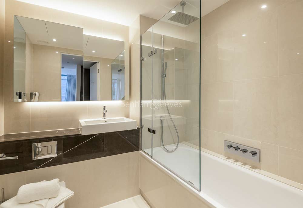 Bathroom view of Goodman's Fields Image 1