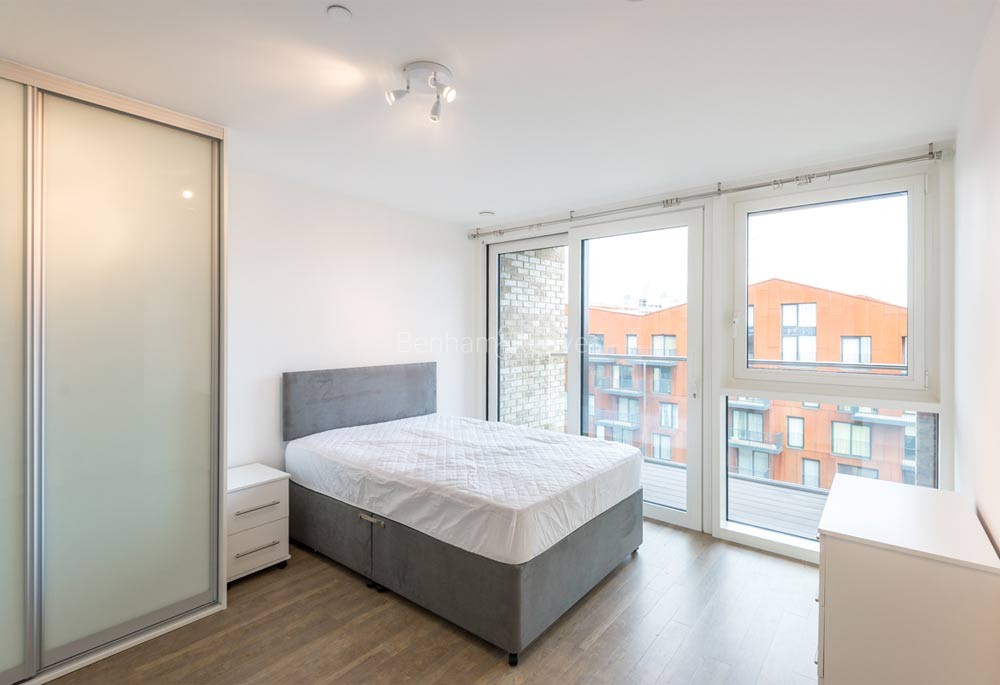 Bedroom view of Greenland Place Image 1