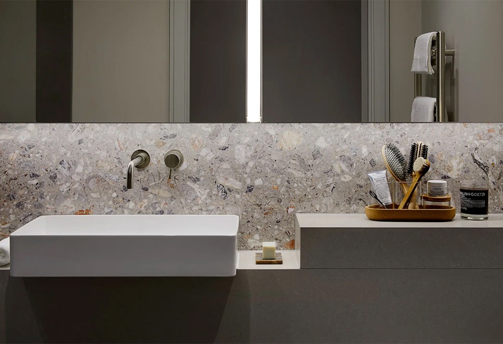 Bathroom view of Greenwich Peninsula Image 1