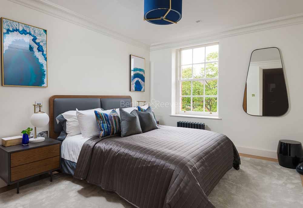 Bedroom view of Hampstead Manor Image 2