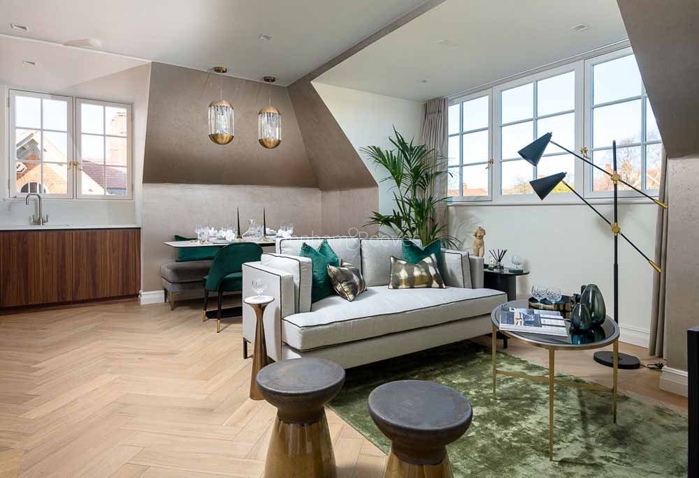 Reception view of Hampstead Manor Image 2