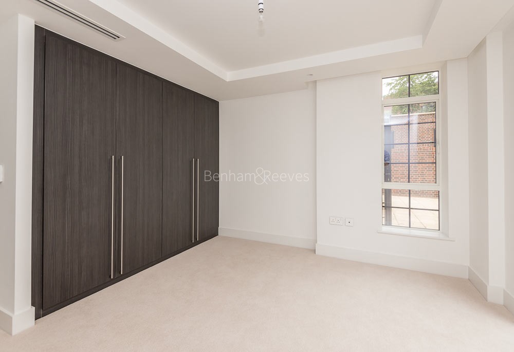 Bedroom view of Hampstead Reach Image 1