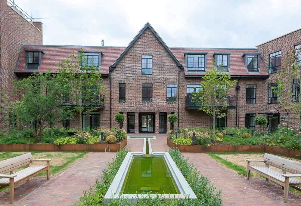 Exterior view of Hampstead Reach Image 1