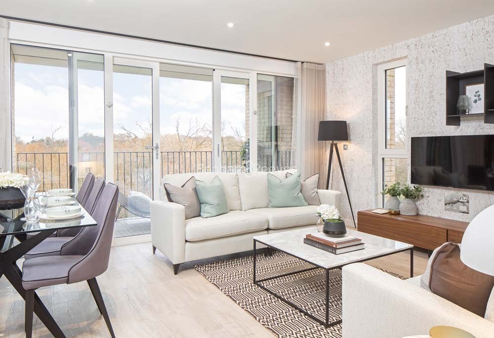 Reception view of Hendon Waterside Image 1