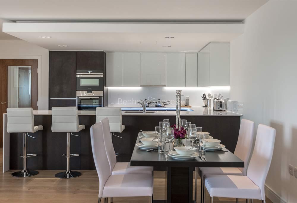 Kitchen view of Kew Bridge Image 1