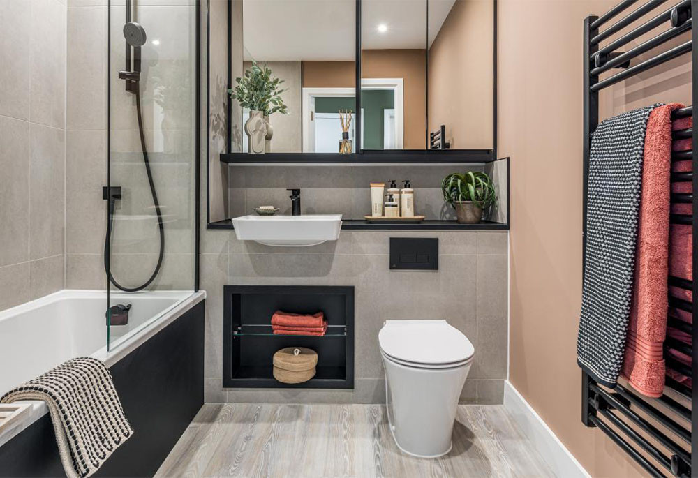 Bathroom view of Kew Bridge Rise Image 1