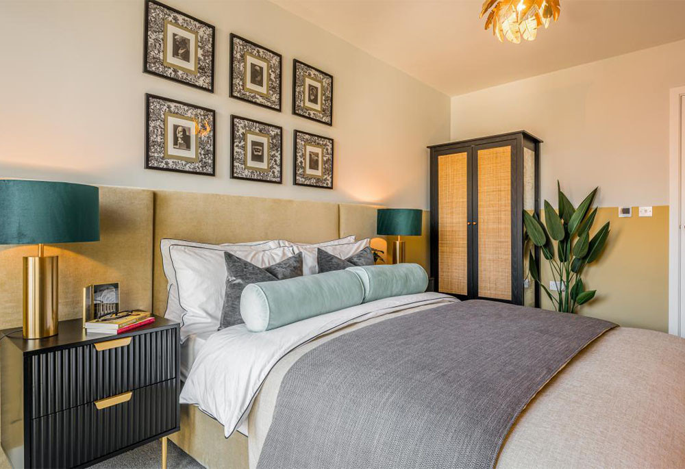 Bedroom view of Kew Bridge Rise Image 1