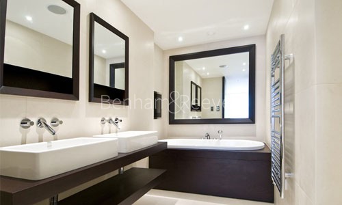 Bathroom view of Kings Chelsea Image 1