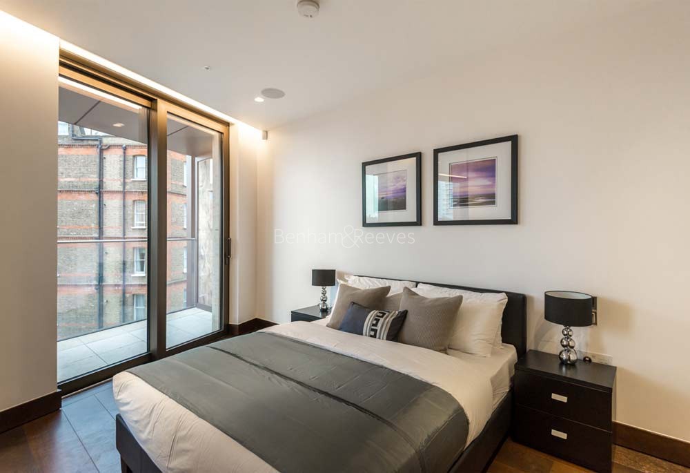 Bedroom view of Kings Gate Walk Image 1