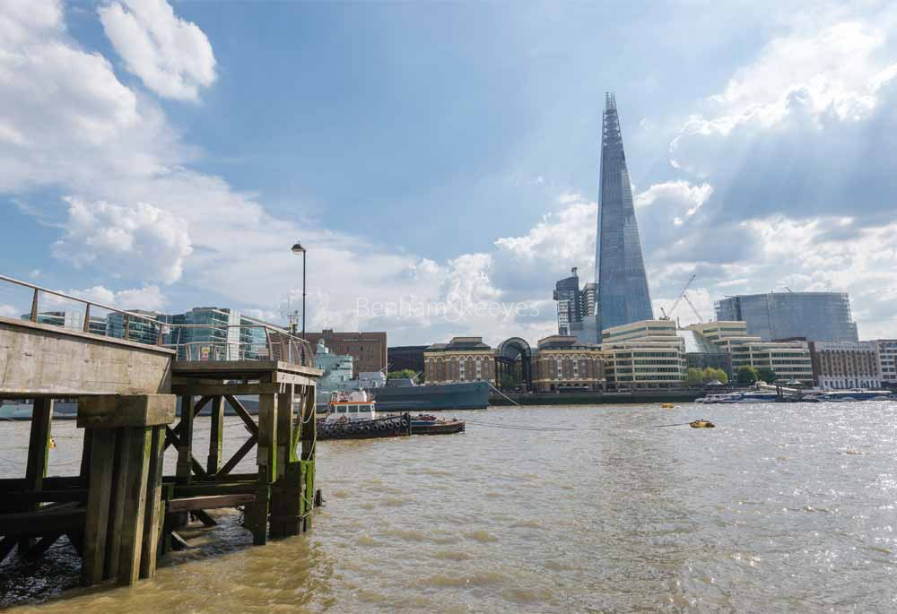 Exterior view of Landmark Place Image 2