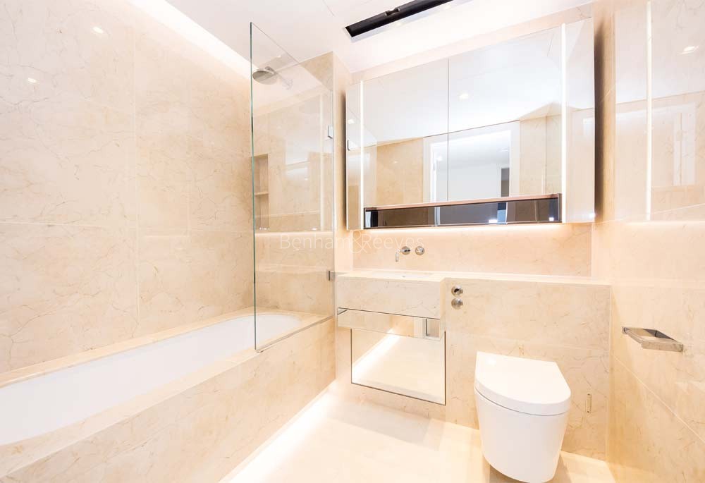 Bathroom view of Lillie Square Image 1