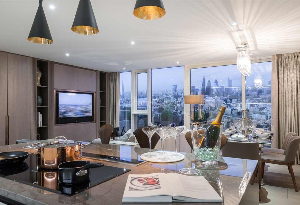 Kitchen view of London Dock Image 2