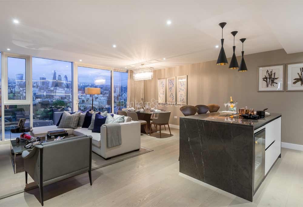 Reception view of London Dock Image 4