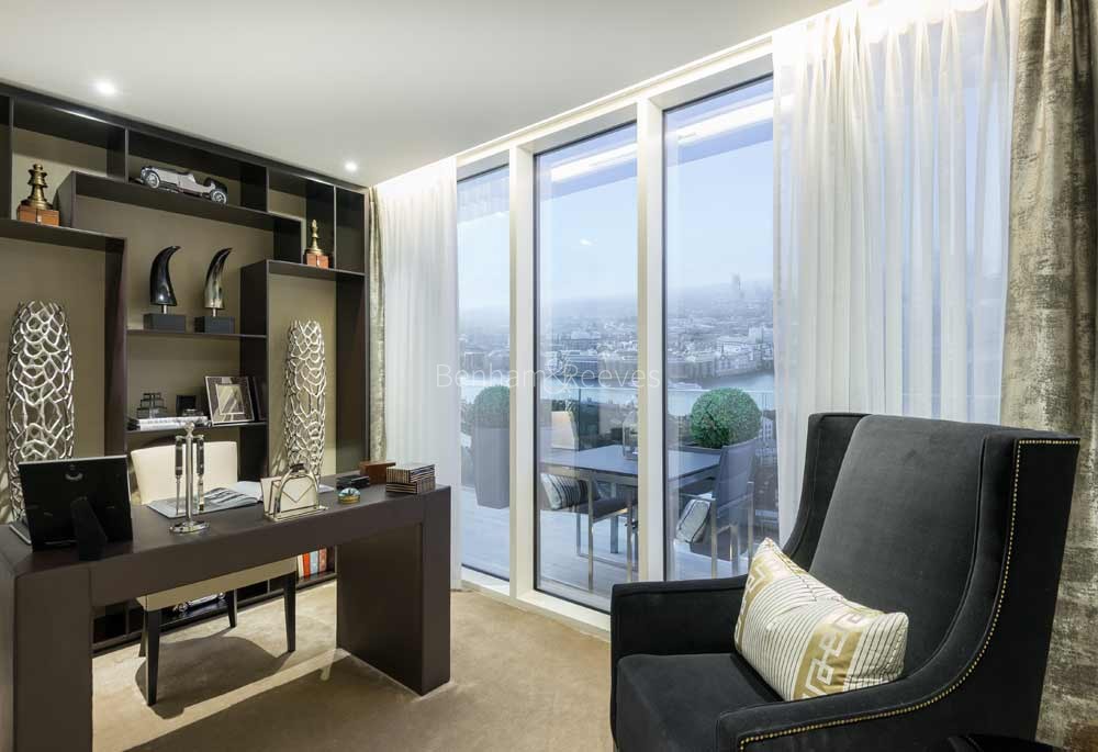 Reception view of London Dock Image 6