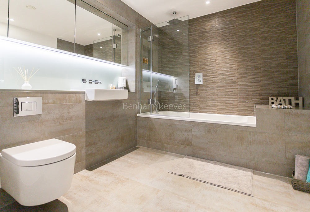 Bathroom view of London Square Streatham Hill Image 1