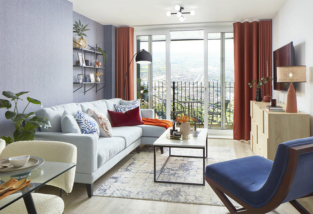 Reception view of London Square Watford Image 1