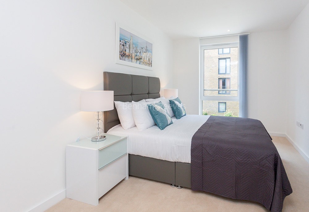 Bedroom view of Marine Wharf Image 1
