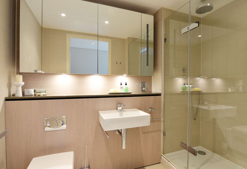 Bathroom view of Merchant Square Image 1