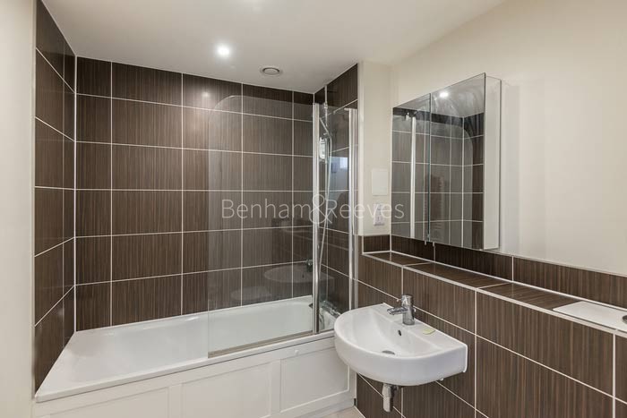 Bathroom view of Mercury House Image 1