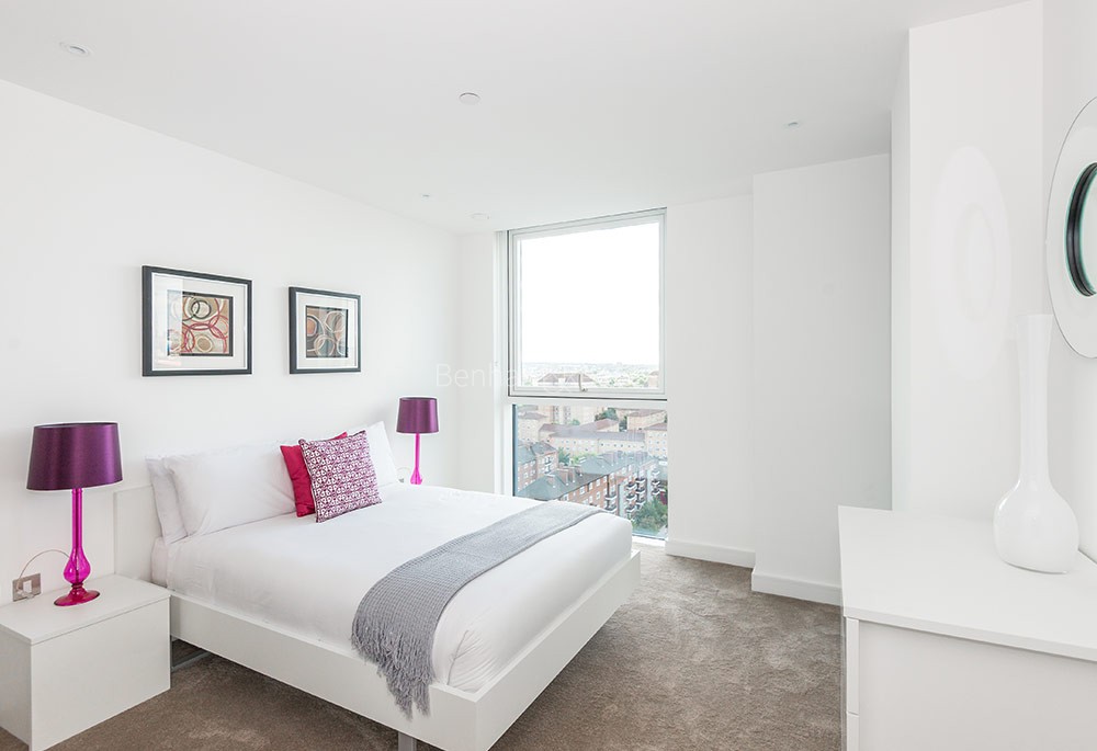 Bedroom view of Nine Elms Point Image 1