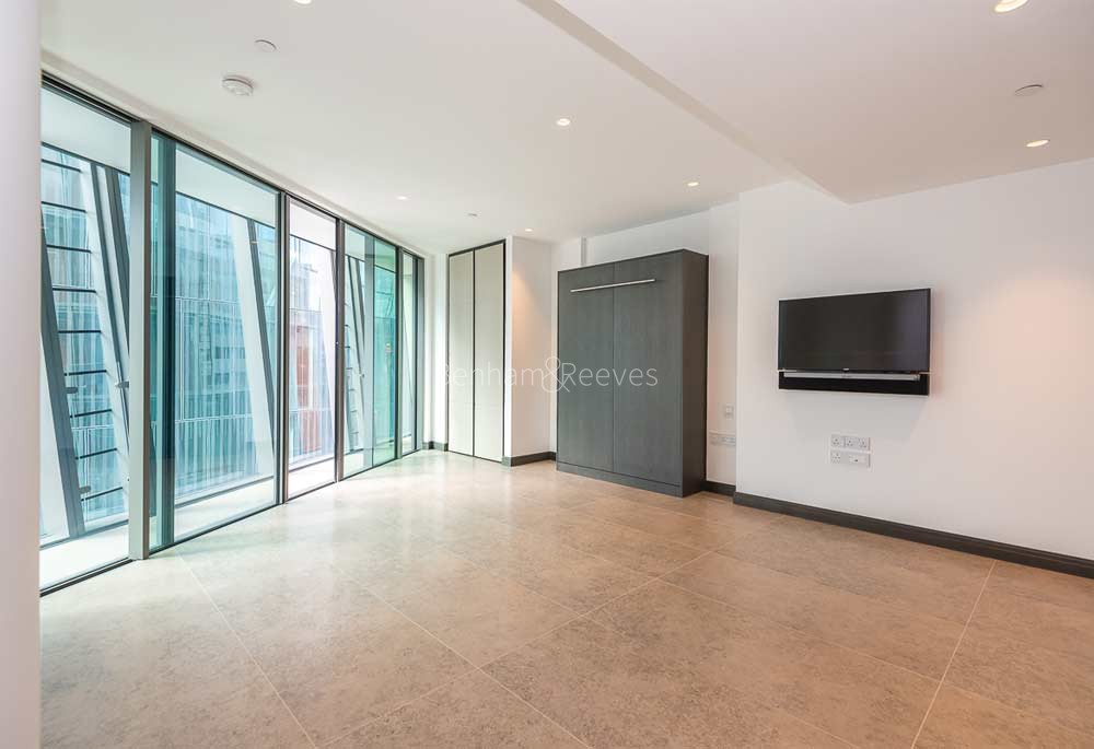 Reception view of One Blackfriars Image 1