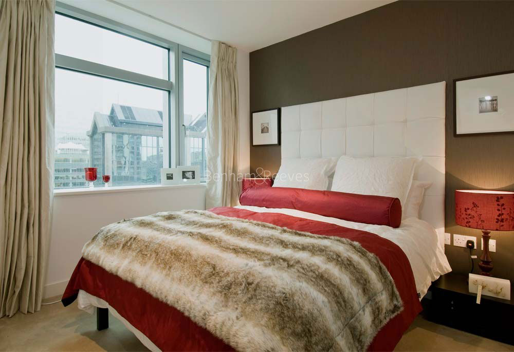 Bedroom view of Pan Peninsula Image 1