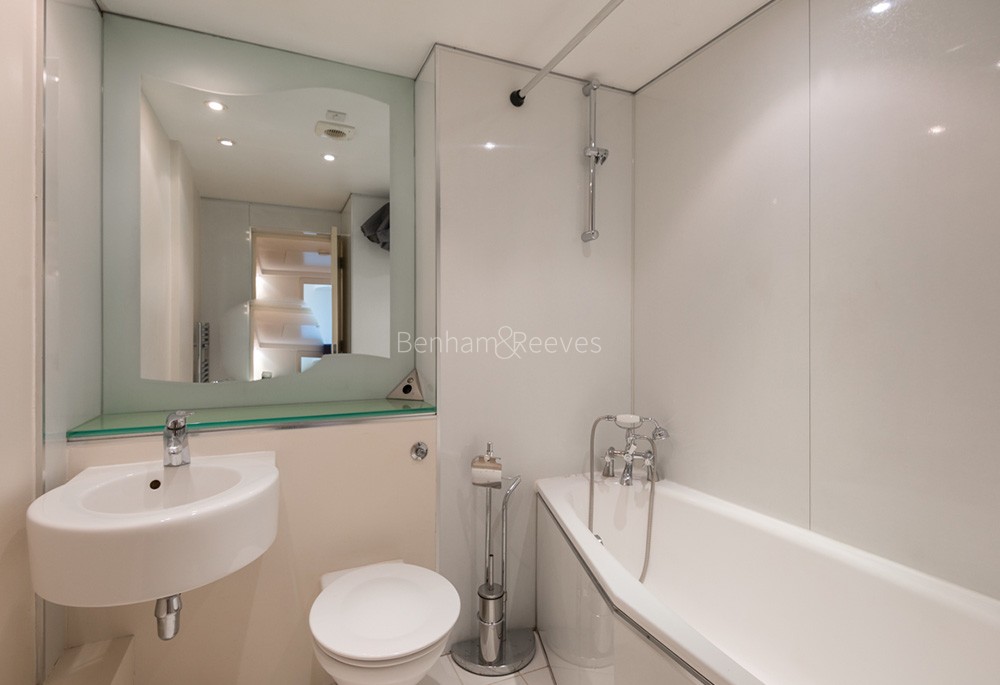 Bathroom view of Perspective Image 1