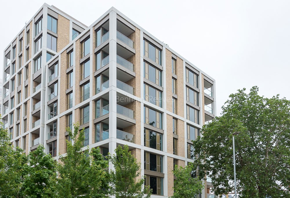 Exterior view of Prince of Wales Drive Image 1