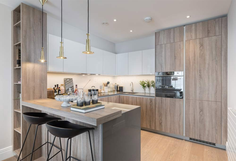 Kitchen view of Queenshurst Image 1