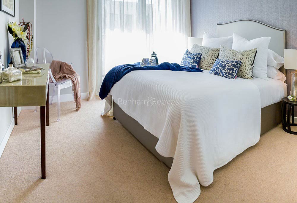 Bedroom view of Renaissance Image 1