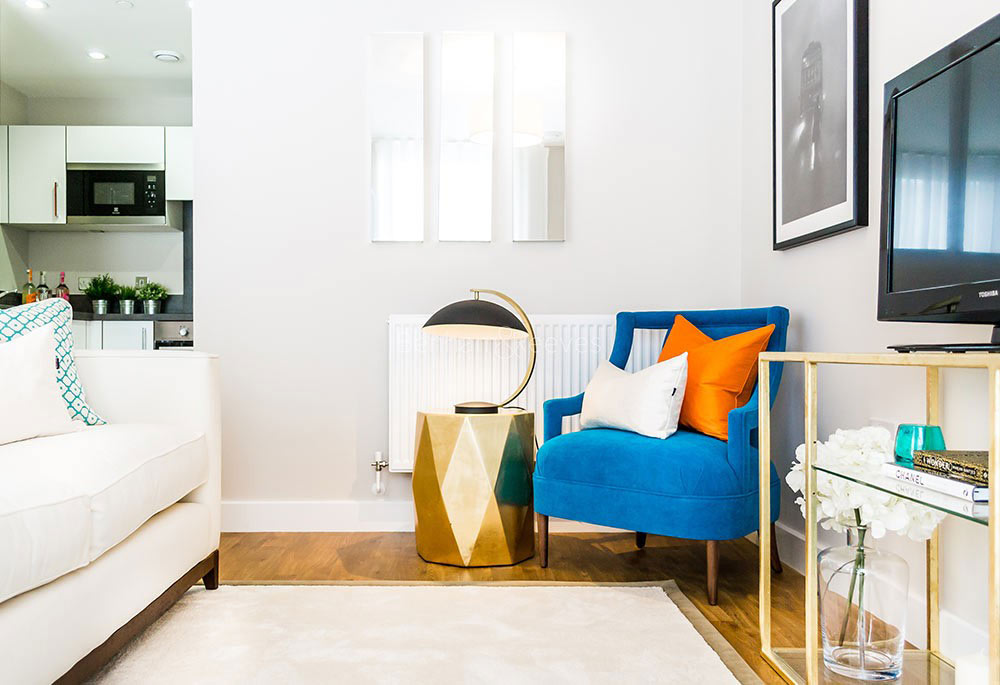 Kitchen view of Renaissance Image 1