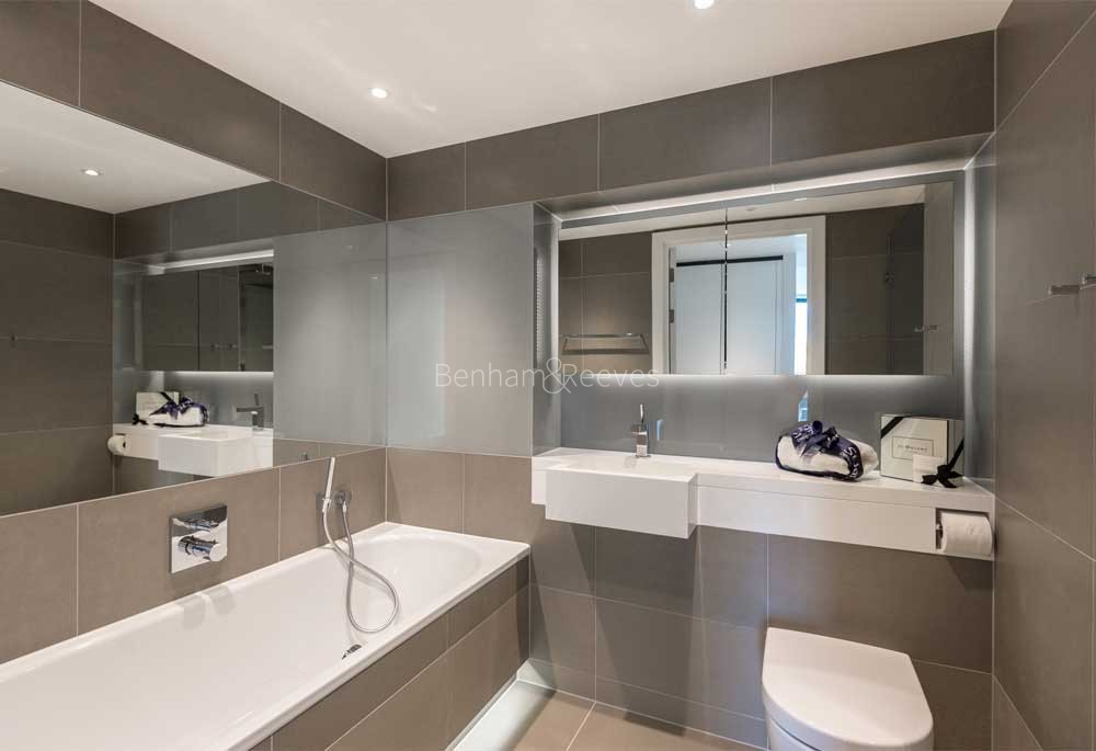 Bathroom view of Riverlight Image 1