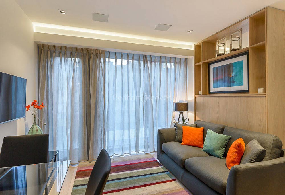 Reception view of Roman House Image 2