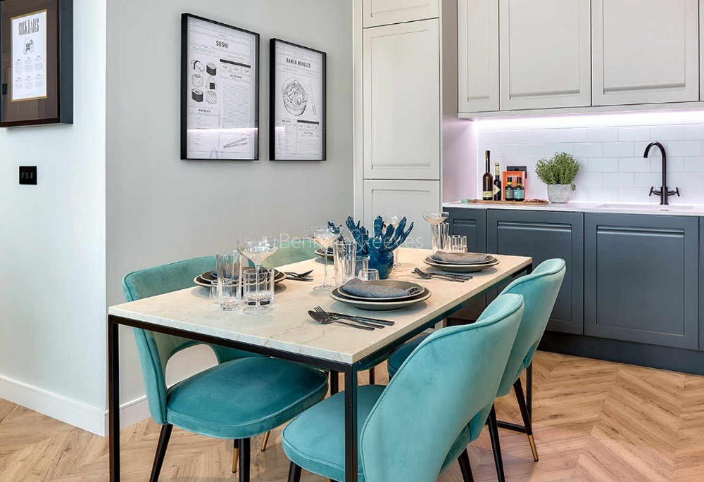 Kitchen view of Royal Exchange Image 1