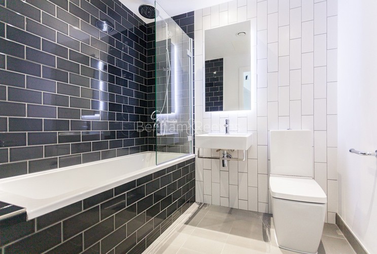 Bathroom view of Royal Wharf Image 1